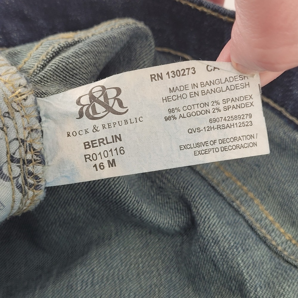 Rock & Republic Berlin Jeans 16M Blue Embroidered Pocket Straight Leg Womens - Picture 2 of 8